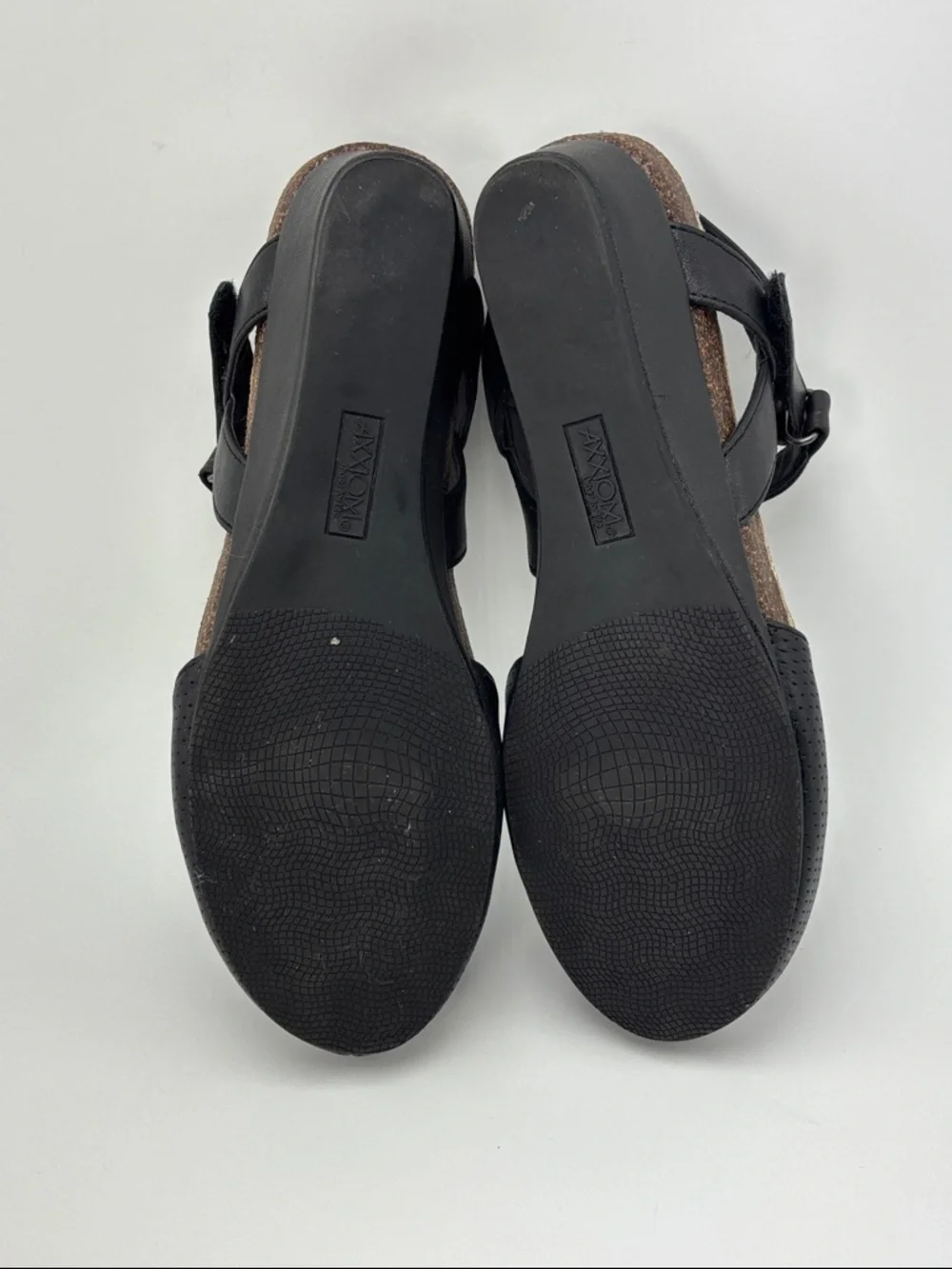 Axxiom Pacer Mary Jane Wedge Shoes - size‎ 7.5